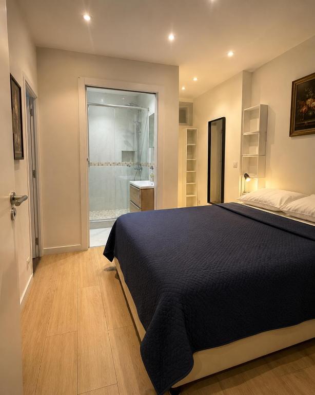 Modern Appartement Champs-Elysees Paris VIII