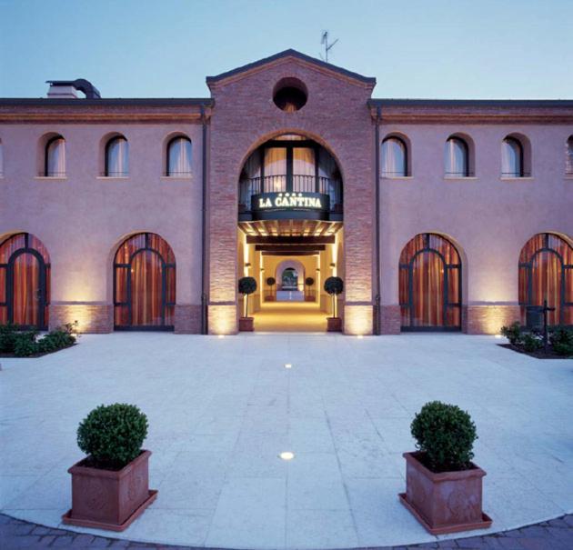 Hotel La Cantina, Medolla (updated prices 2025)