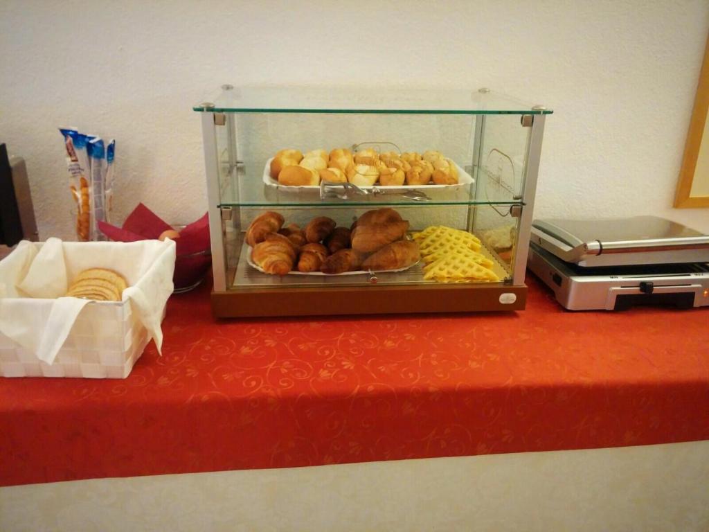 Jídlo v hotelu nebo okolí