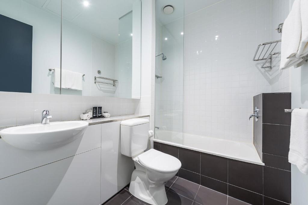 Mantra 100 Exhibition - Resim 39