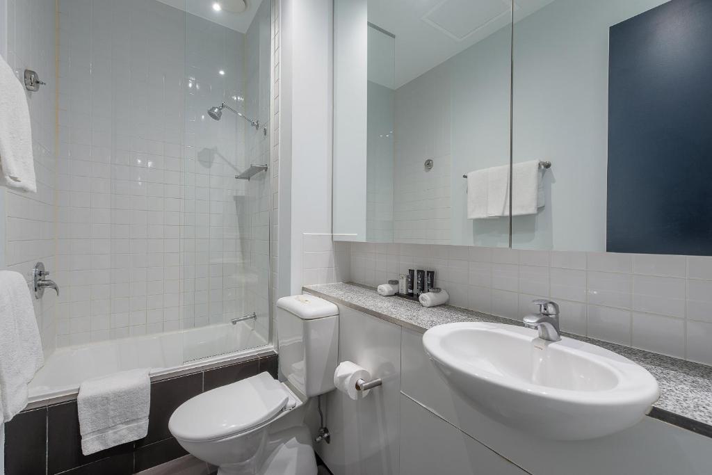 Mantra 100 Exhibition - Resim 45