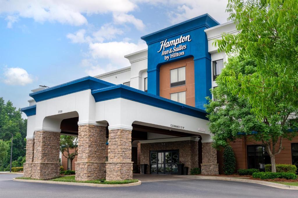 a rendering of the front of the hampton inn suites anaheim at Hampton Inn & Suites Prattville in Prattville