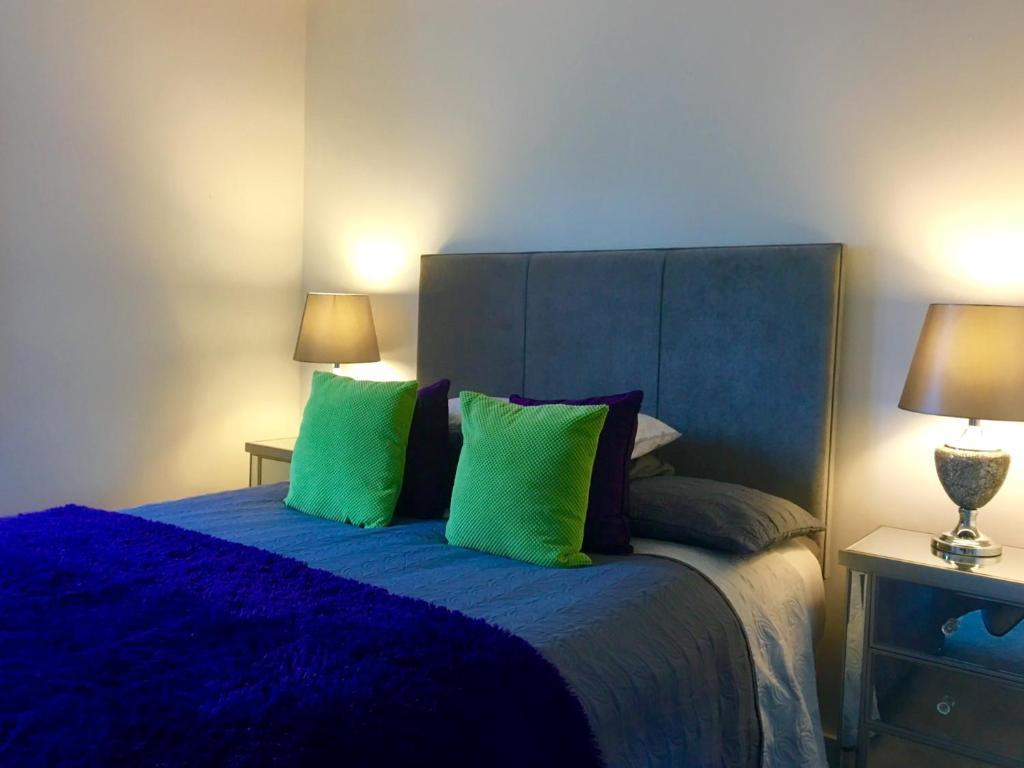 Postel nebo postele na pokoji v ubytování Hazelbrook Killarney
