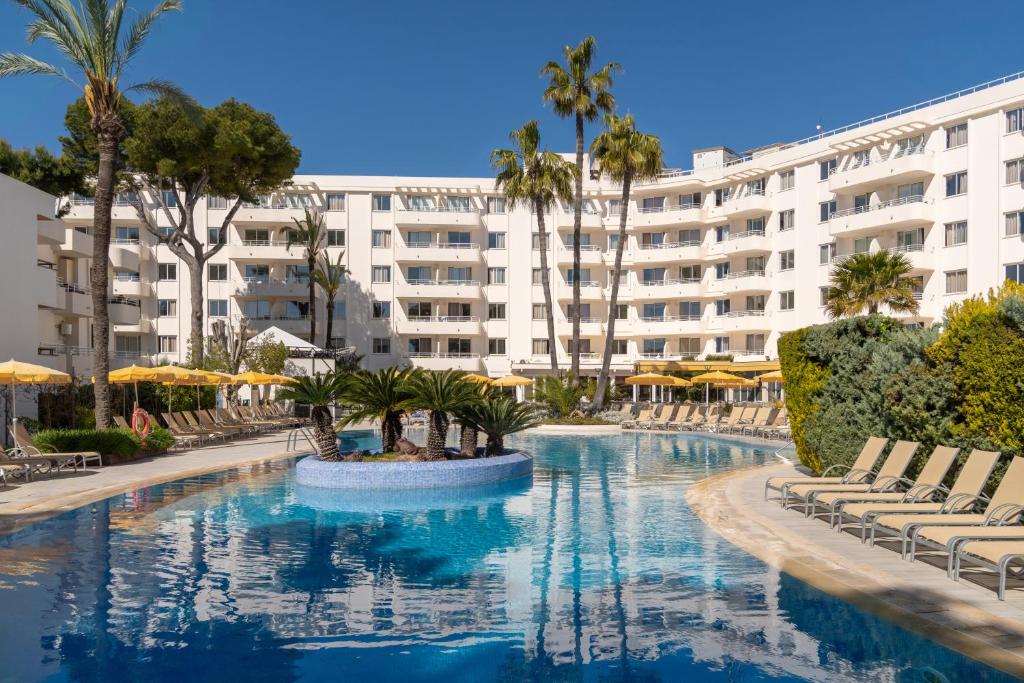 Swimmingpoolen hos eller tæt på Hotel Ivory Playa Sports & Spa
