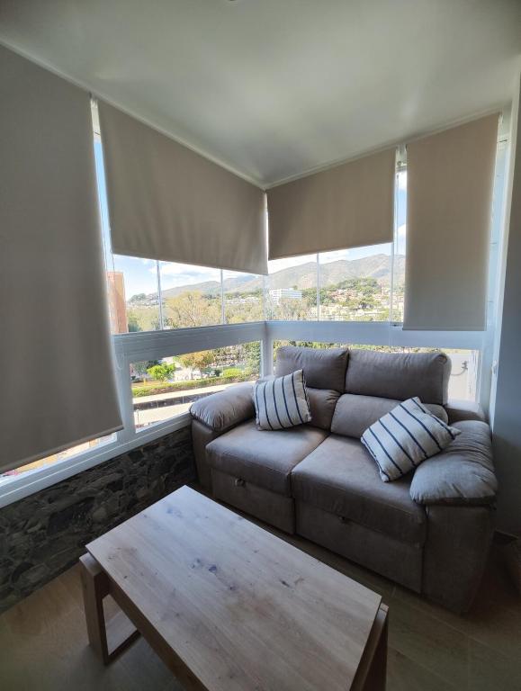 TORRE - Renovated Sea-View Studio with Pool, Garden and Lift - 450 m to La Colina Station