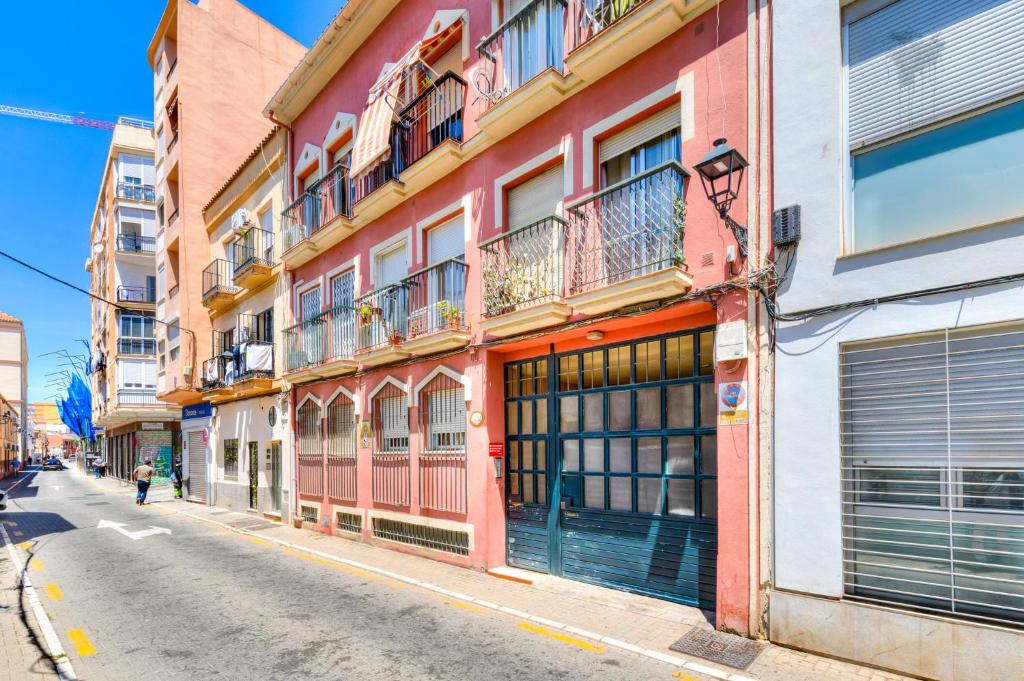 Two bedroom apartment with patio in Malaga City Center
