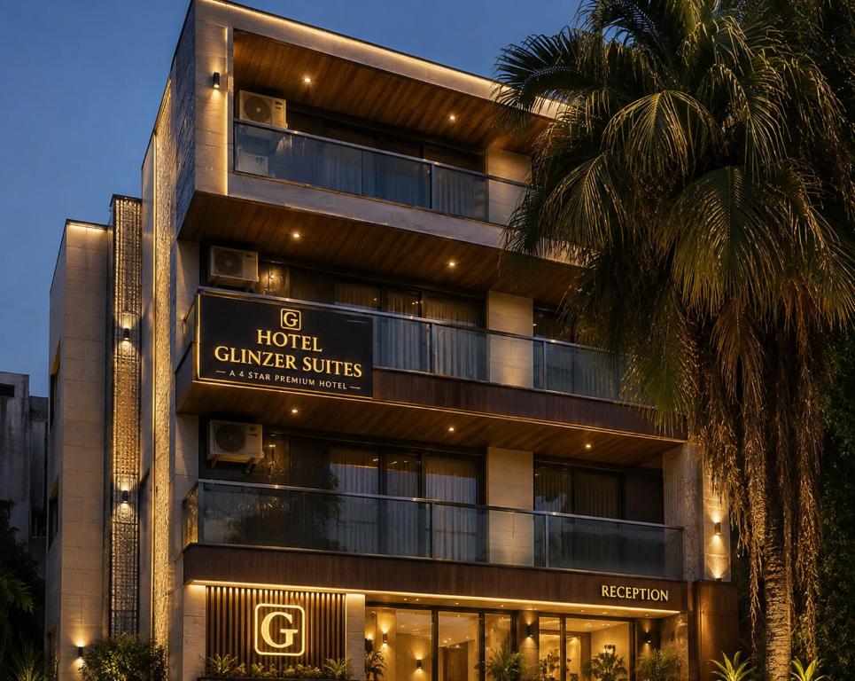 Glinzer Suites By Aura — 1