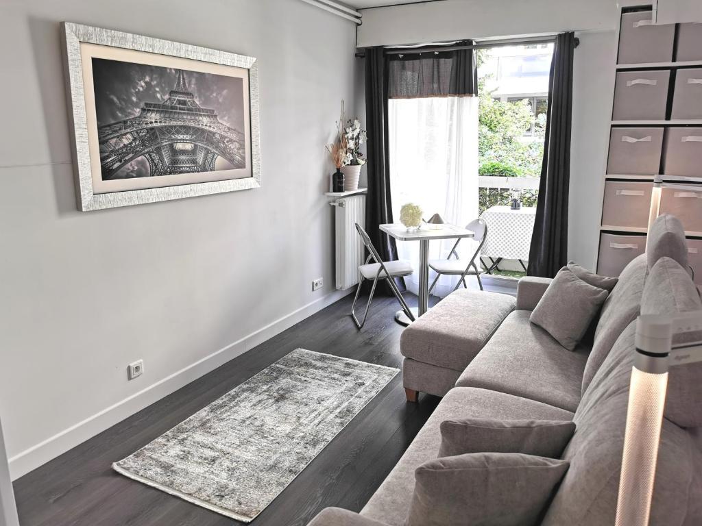 Studio avec balcon, Paris 6e