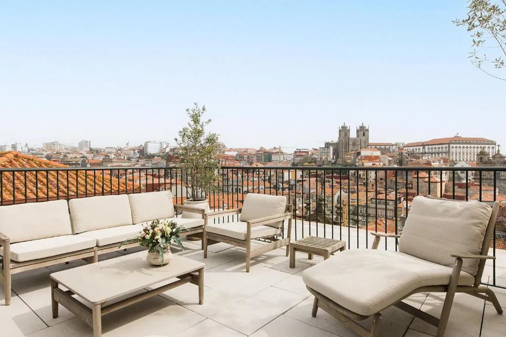Suite with City View