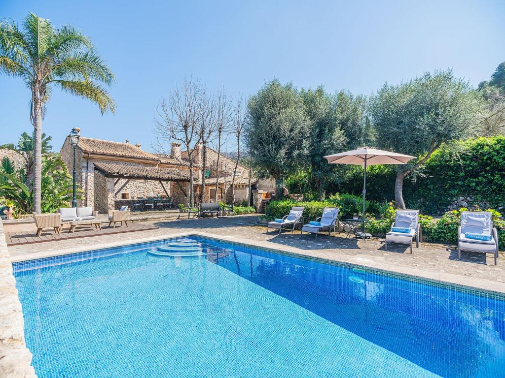 Historic Villa with Mountain Views, Mallorca