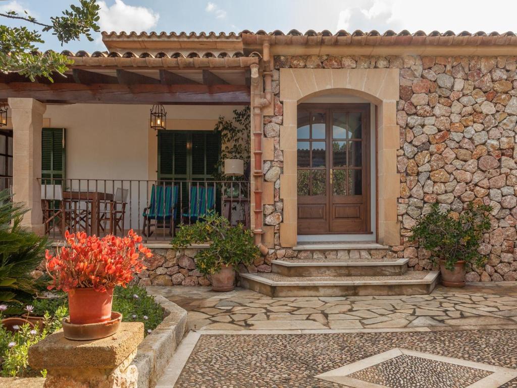 Tranquil Pollensa Villa for 5