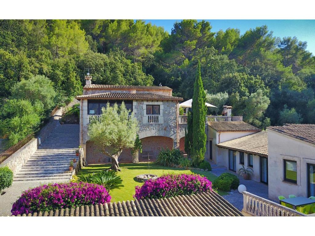 Majorcan Mountain View Villa for 8