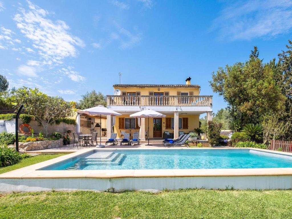 Charming Orchard Retreat with Pool