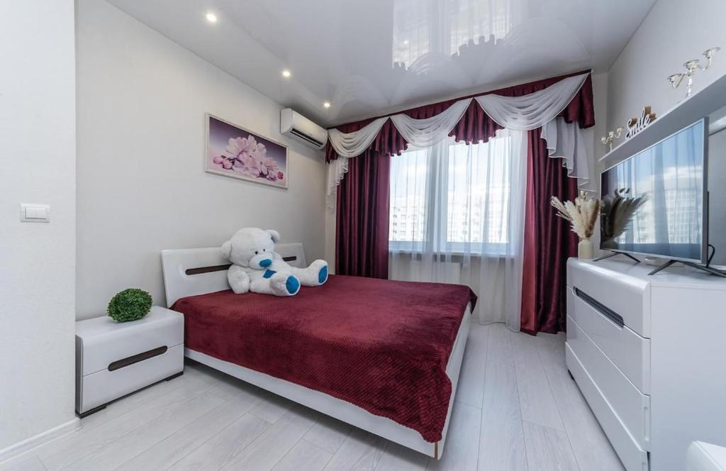 VIP apartment view of the lake головне фото