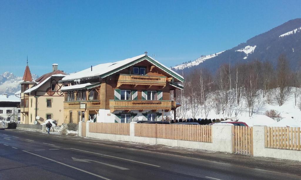 Nespecifikovaný výhled na hory nebo výhled na hory při pohledu z apartmánu