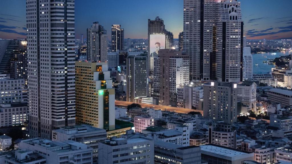 View from the room at Holiday Inn Bangkok Silom by IHG