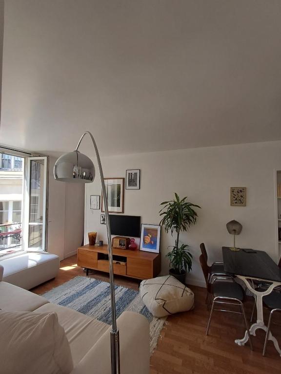 Central Paris - Charming one bedroom apartment