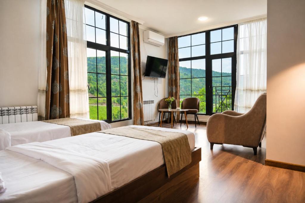 Madin Eco Hotel - 带加床的双人间或双床间