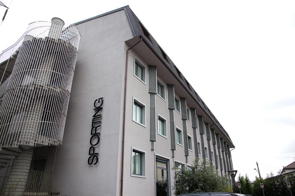 Budova, kde se hotel nachází