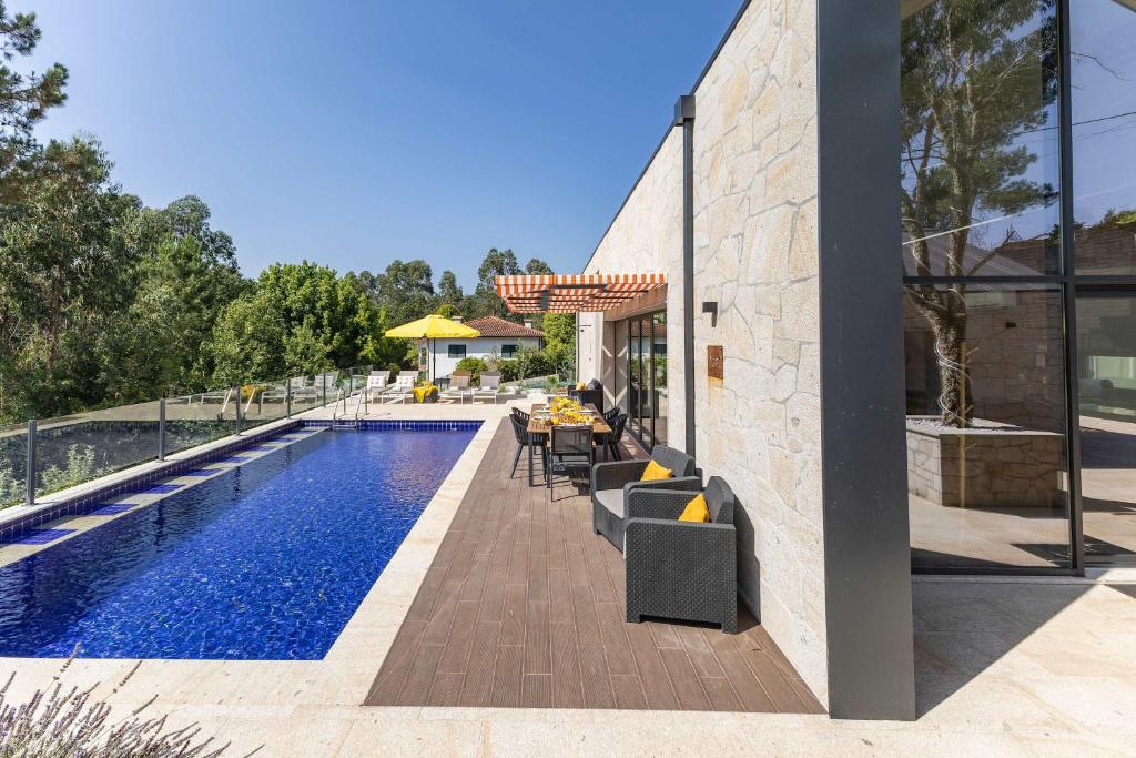 Agra Country House with Pool by Portugal Active
