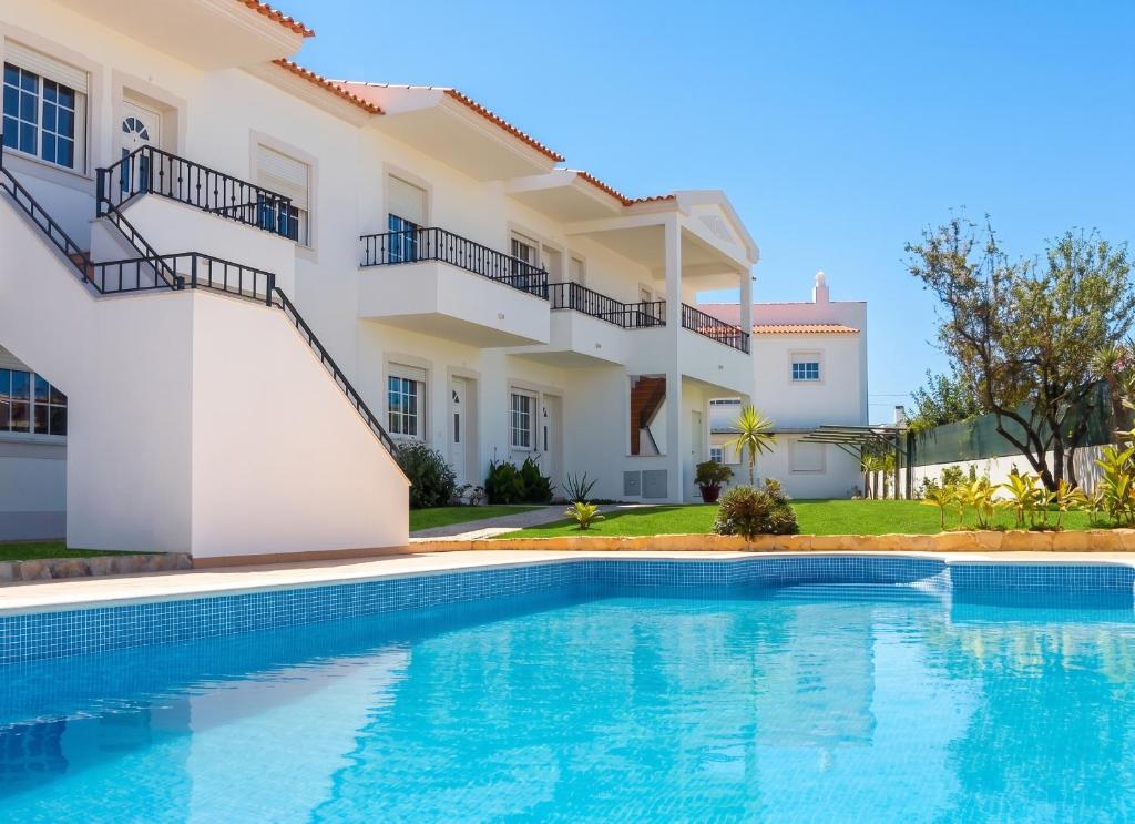 Welcoming apartment in Albufeira 60 m² with shared pool