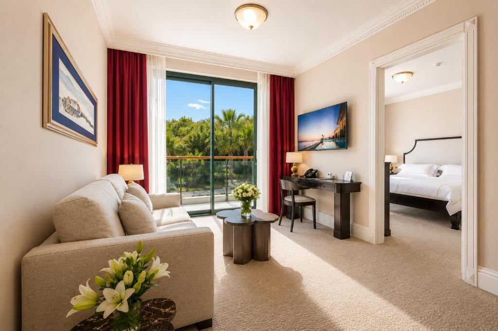 Royal Princess Hotel - 