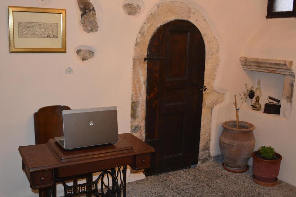 Fotografia z galérie ubytovania Loggia Traditional Suites v destinácii Réthymno (mesto)