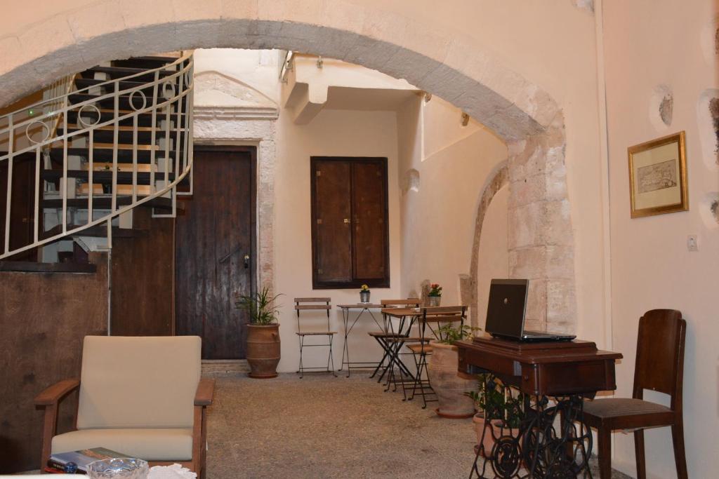 Posedenie v ubytovaní Loggia Traditional Suites