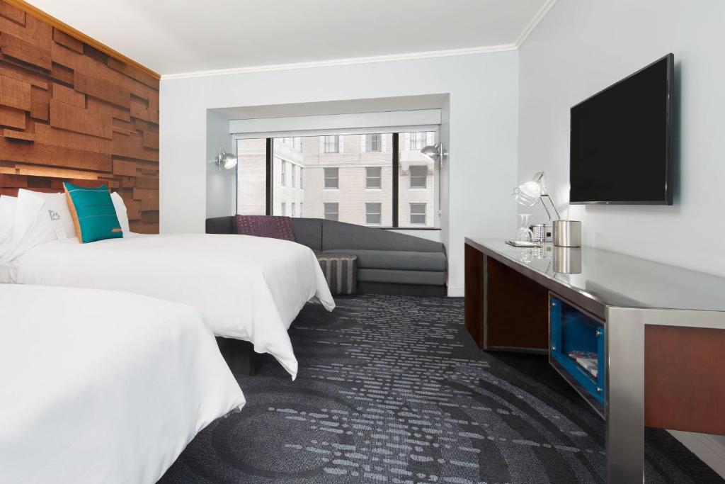 W Seattle - 
