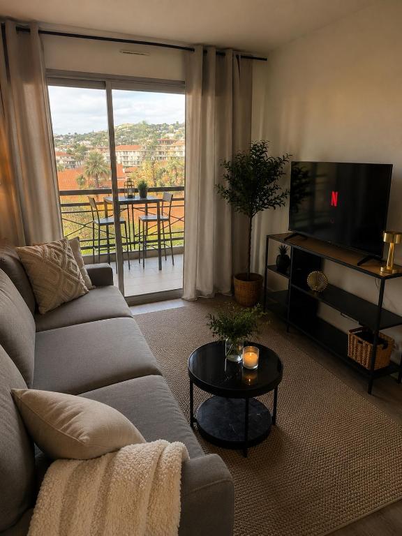 Cannes Beach Residence -Terrace- 2min to Beach - AC - WIFI - Pool