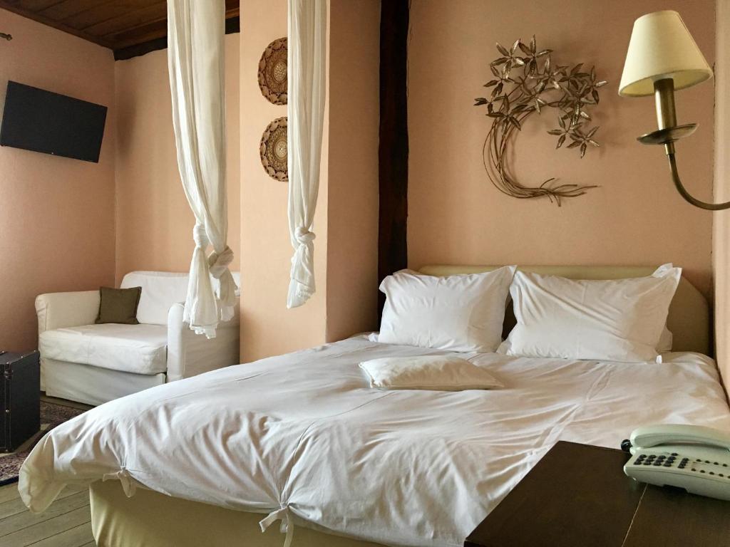 Varosi 4 Seasons - 18