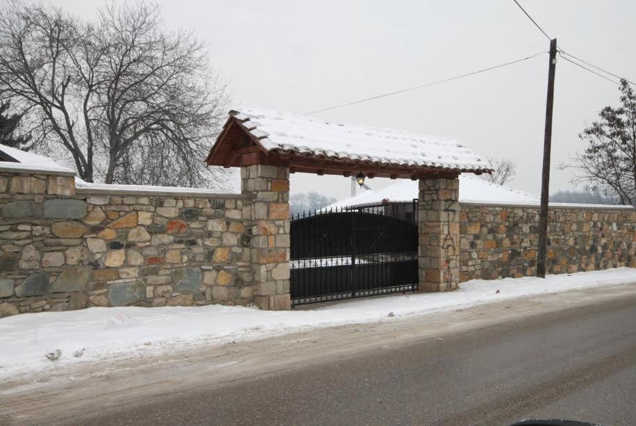 Konak Nestor Bungalows v zimě