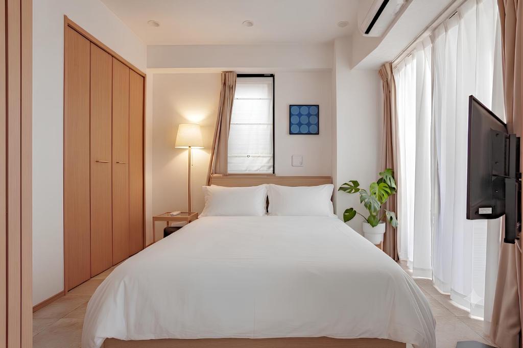 SHIKA HOME Yokohama Chinatown Kitchen Washer Premium Bedding Live Like a Local