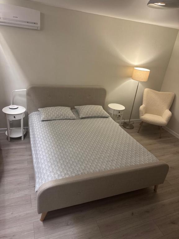 Hotels: Elehantna, svitla ta komfortna 2-kimnatna kvartyra v tsentri, Bulvar Shevchenka, Cherkasy