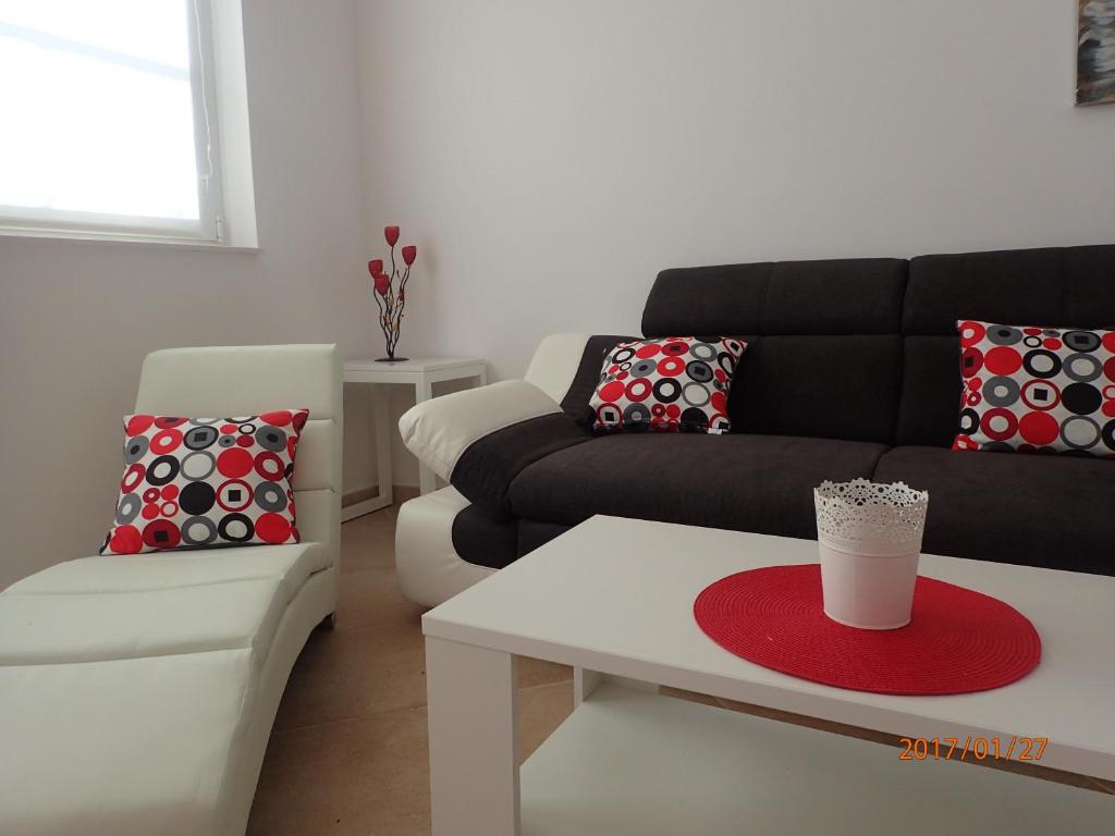 Posedenie v ubytovaní Apartment Villa Bonadea
