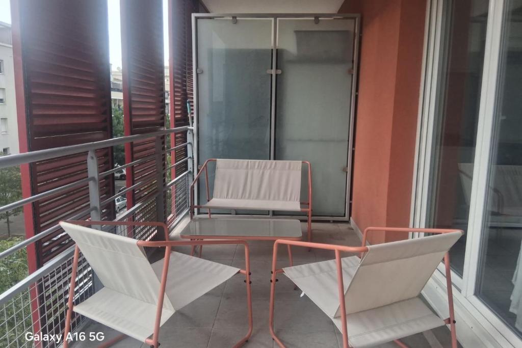 Charming apartment with balcony in Avignon