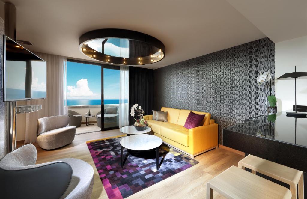 Hard Rock Hotel Tenerife - Rock Suite Platinum (2 Adults + 2 Children)