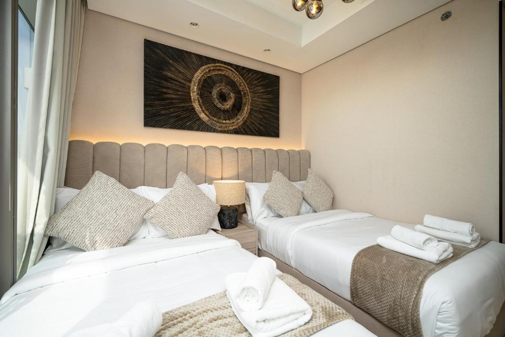 امکانات Gogoto10 Luxury 2BR Paramount 64F Infinity Pool - تصویر ۴