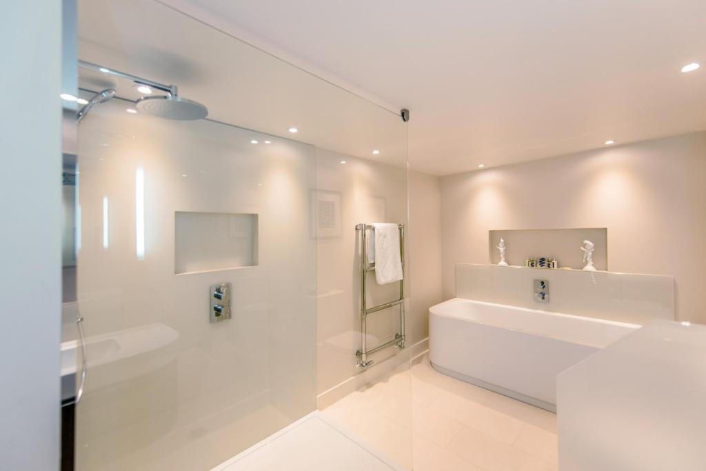 Amberley Castle- A Relais & Chateaux Hotel - Luxe Junior Kamer