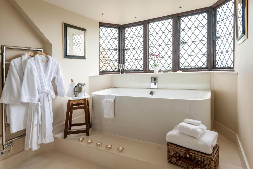Amberley Castle- A Relais & Chateaux Hotel - Premier King Room
