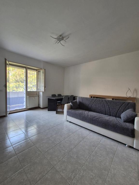Spinaceto Modern Home, Roma EUR