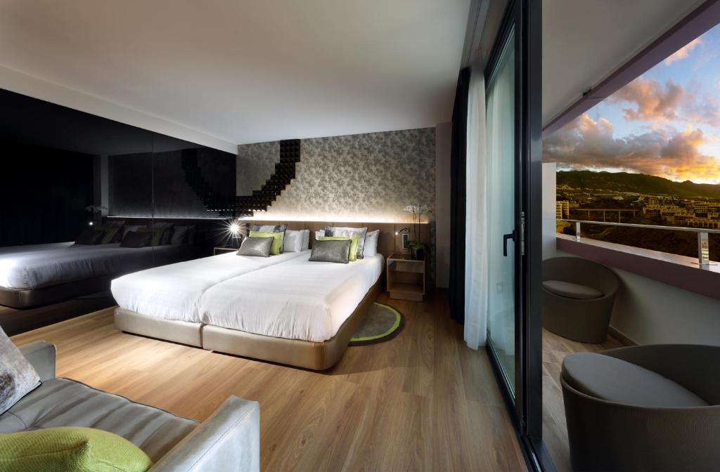 Hard Rock Hotel Tenerife photo