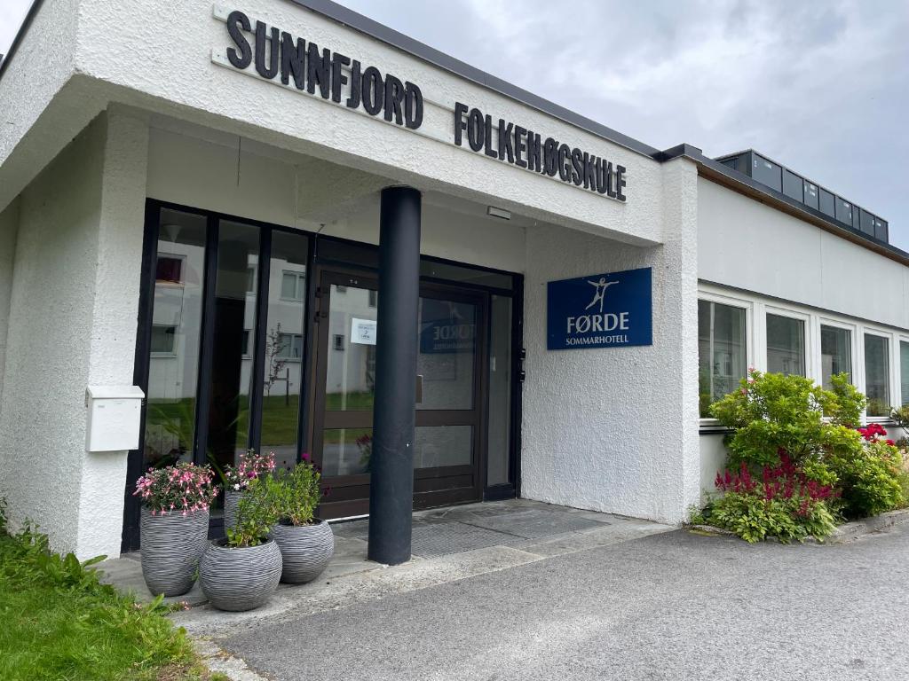 Gallery image of Førde Sommarhotell in Førde