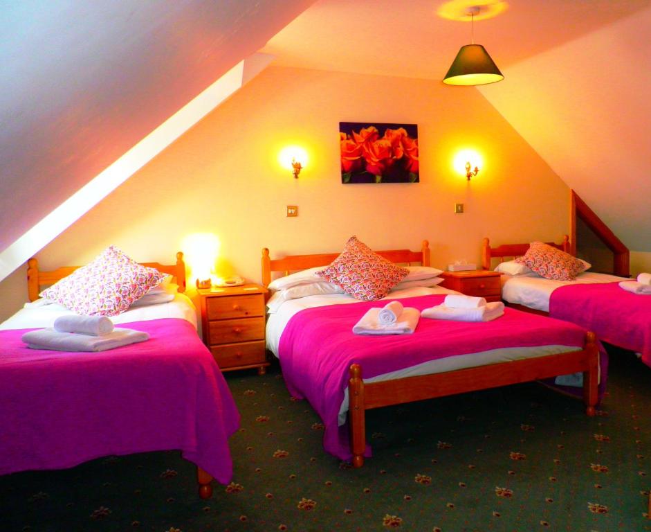 The George Hotel - Familienzimmer (2 Erwachsene + 2 Kinder)