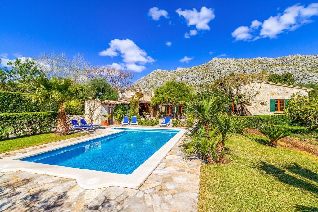 Traditional Pollensa Villa 3 Bedrooms Villa Rellafonta Mountain Views