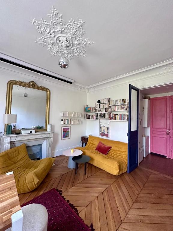 Bastille - Bright Haussmann-style 3-bedroom apartment with balcony