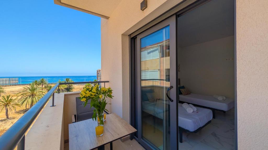 Apartment Playa Feliz