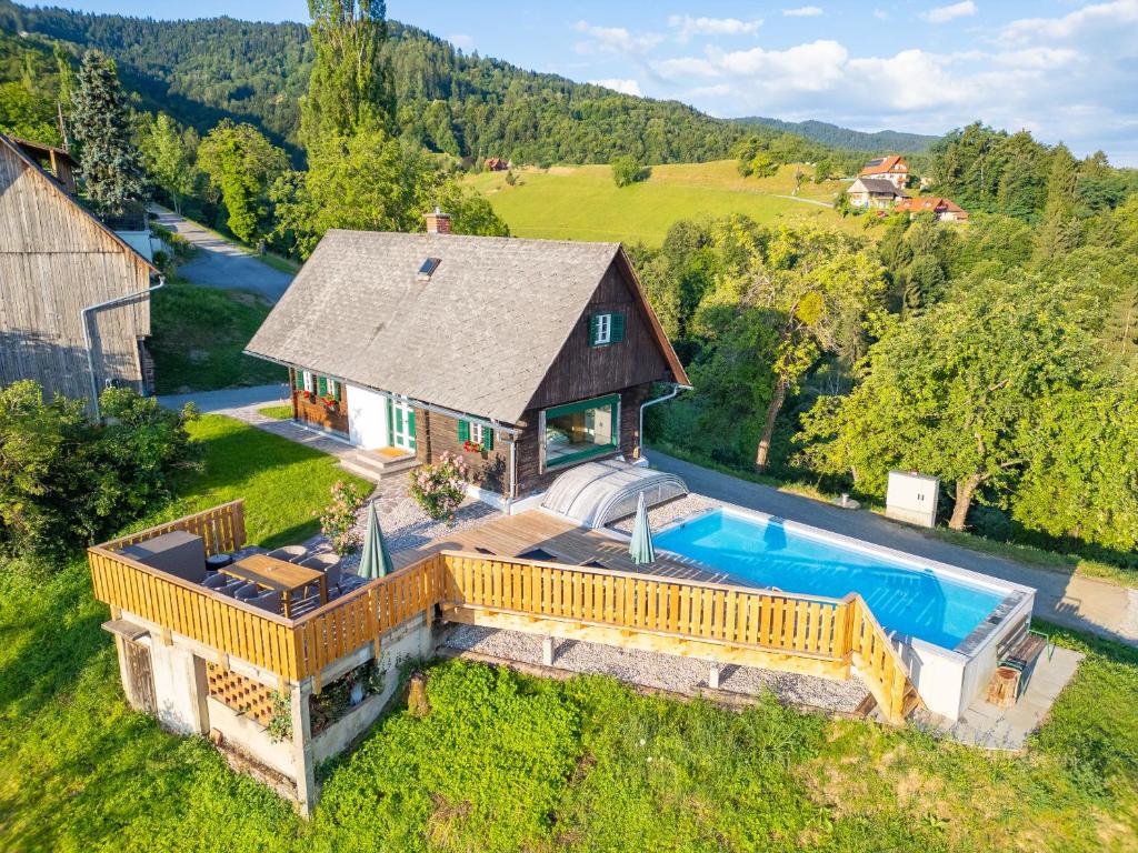 an aerial view of a house with a swimming pool at Ferienhaus Sterzhansl in Pongratzen