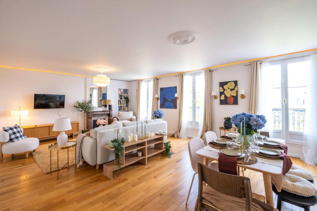 Luxury Apartment in Le Marais 120m2