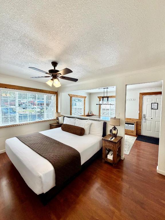 Shasta Inn - 